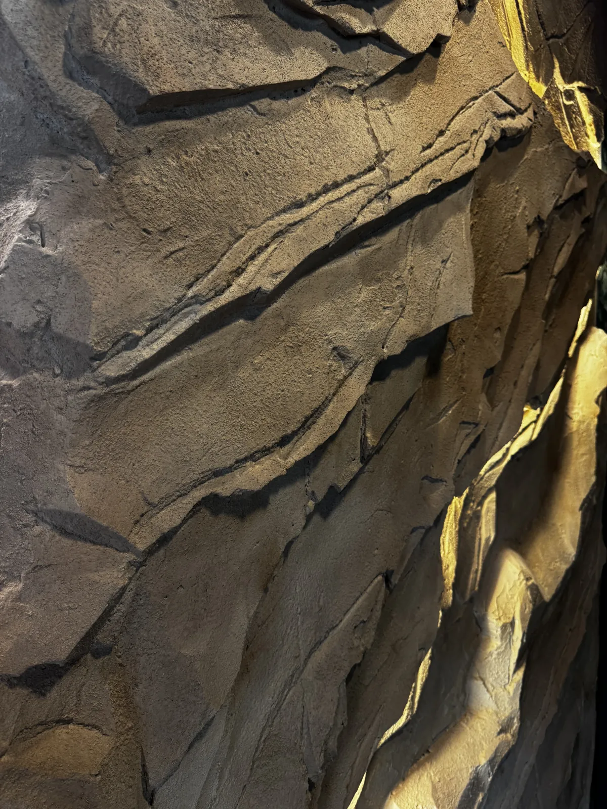 Roca decorativa: detalle del acabado